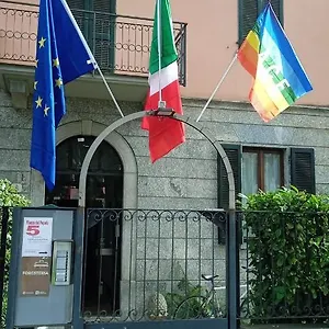 Gira , Como Italien