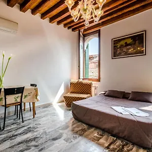 Venice Apartments Apartament